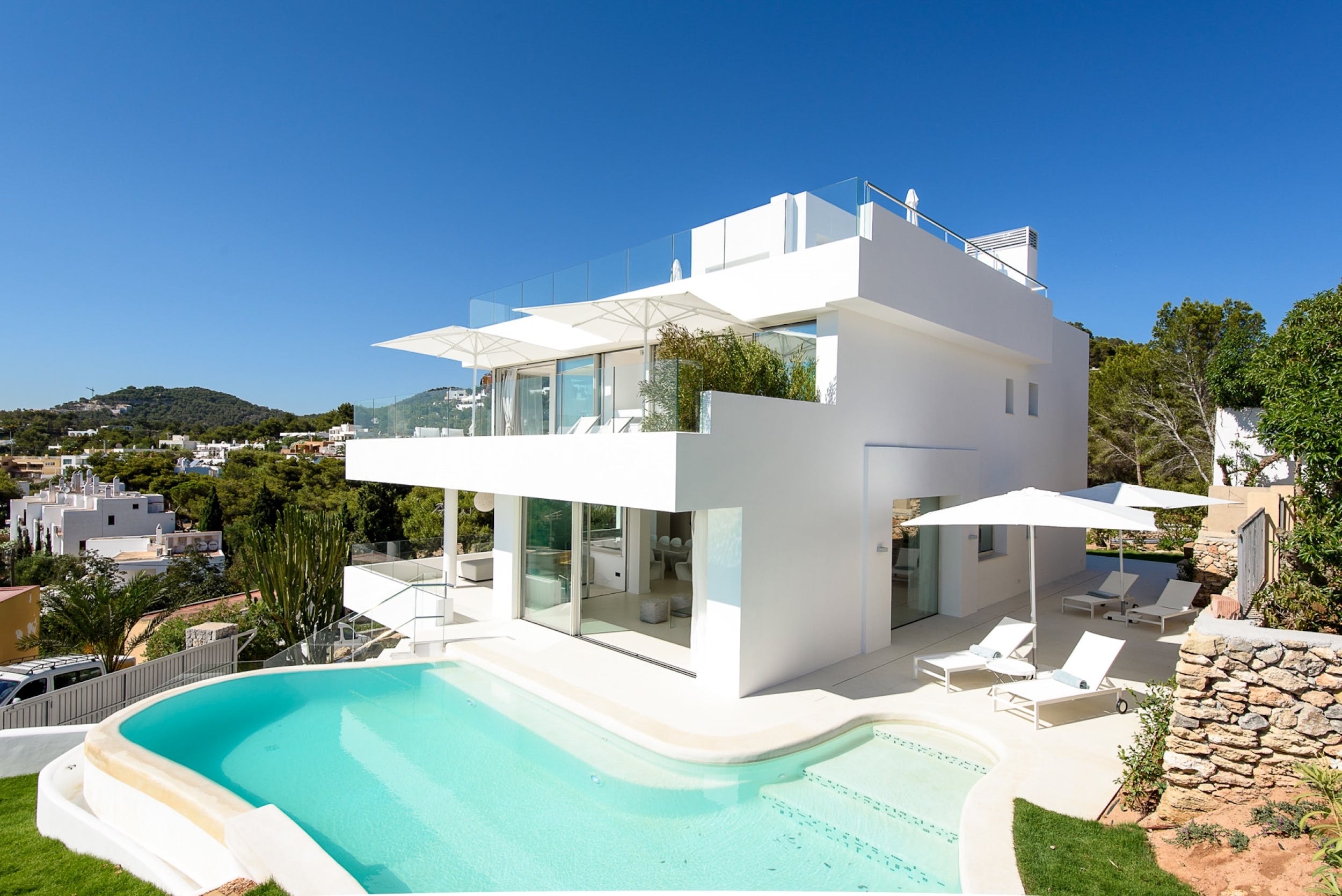 You are currently viewing Villa Cielo Azul – ‘Modern villa in Can Pep Simo with amazing views to Ibiza Town’